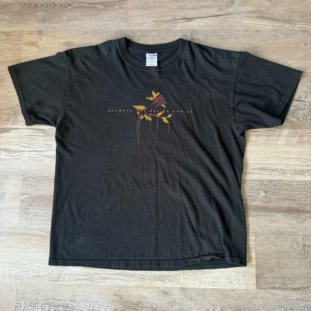 Between the buried and me rare vintage 2003 band t shirt mens L faded perfect